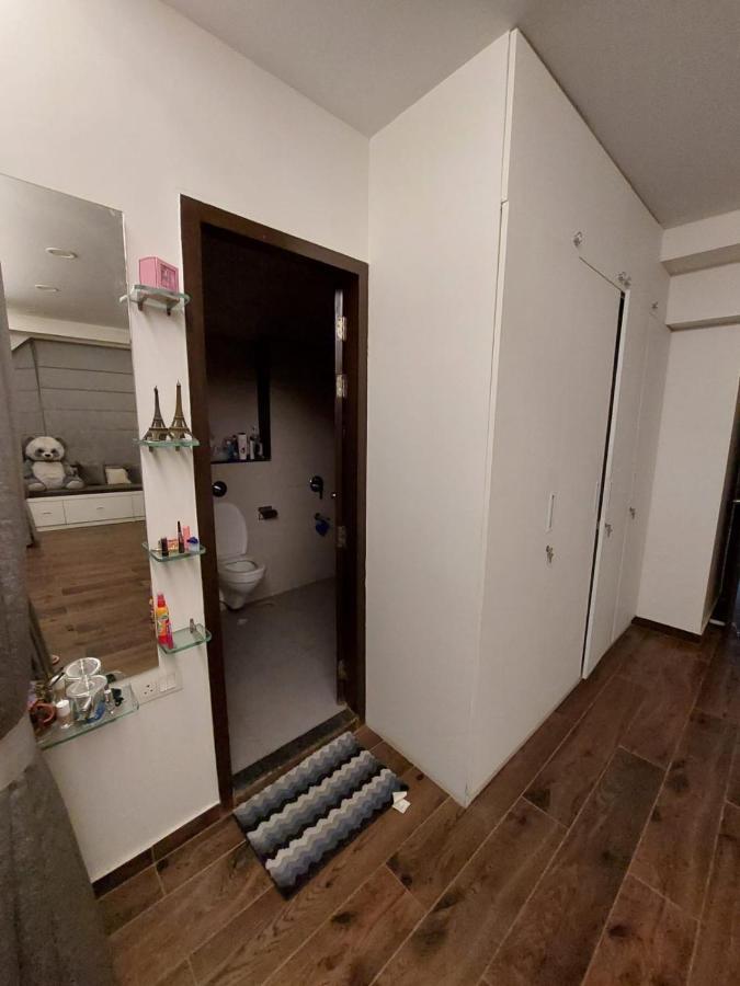 Отель Royal Nest Premium Пуна Экстерьер фото