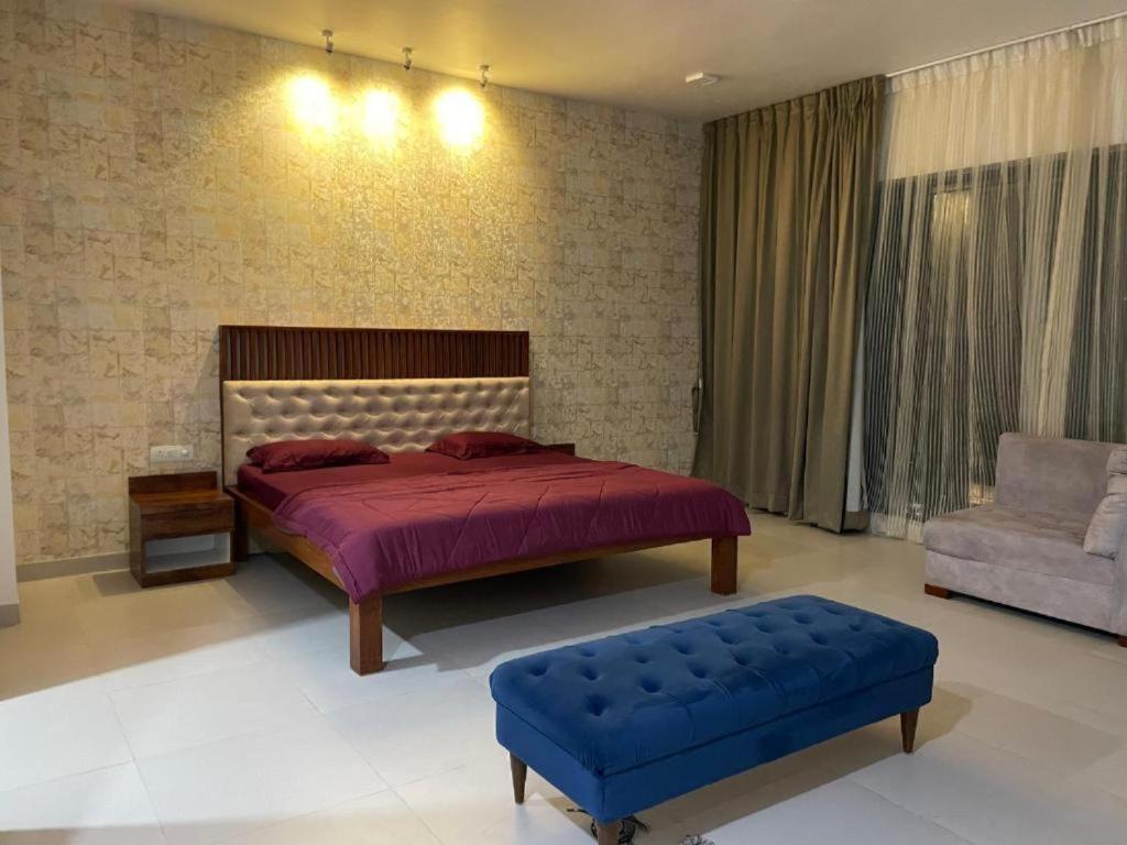 Отель Royal Nest Premium Пуна Экстерьер фото